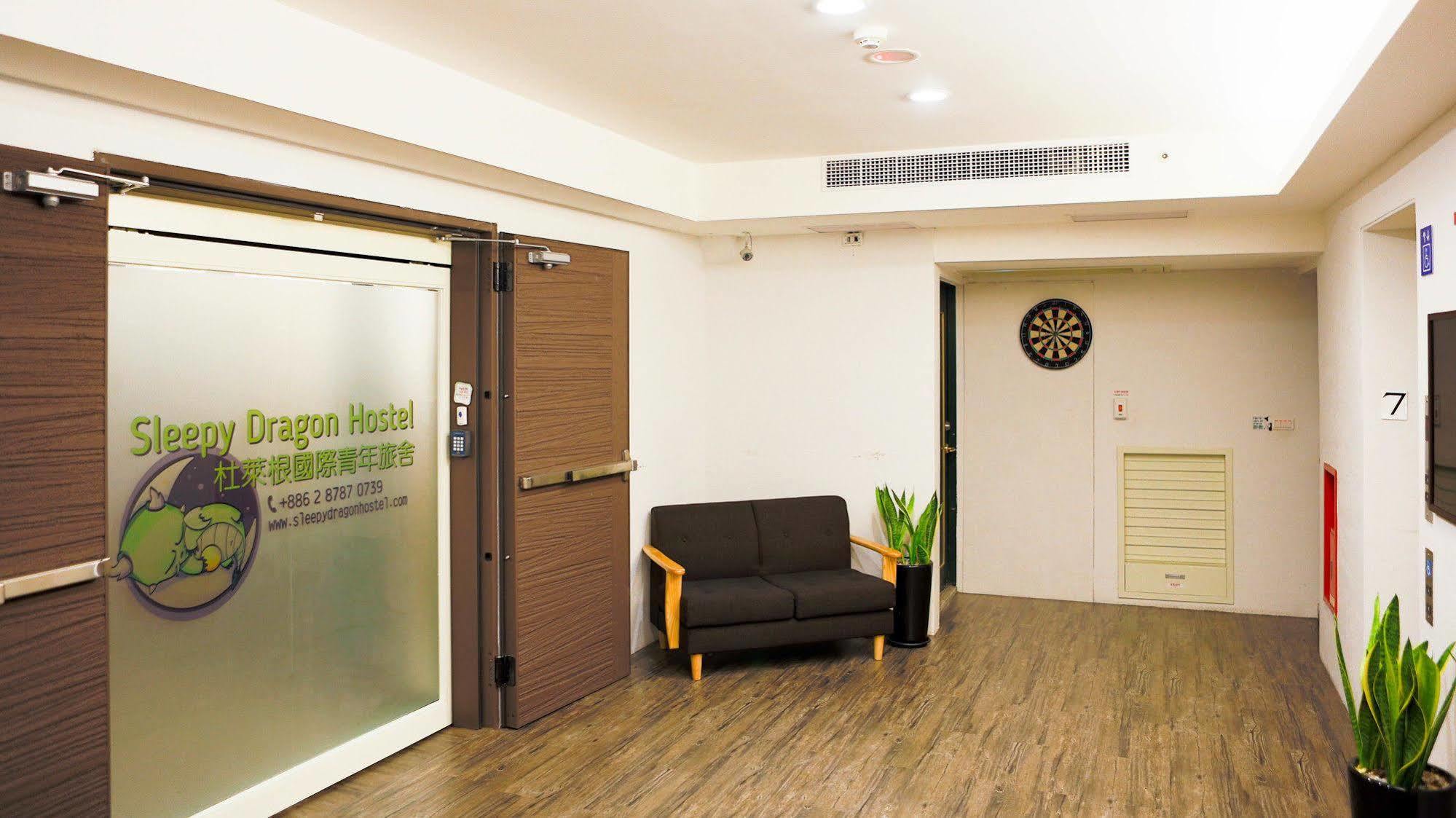 Sleepy Dragon Hostel Taipei Luaran gambar